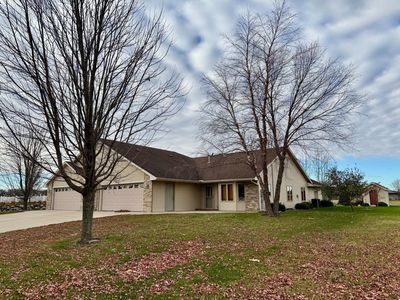 701 Simplicity Dr #B, Ellendale, MN, 56026