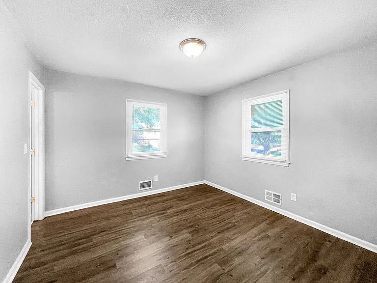 8307 Ditzler Ave — Photo 7
