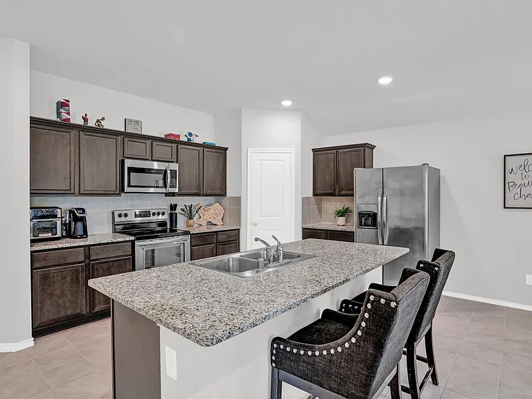 1111 Meadow Side Dr — Photo 6