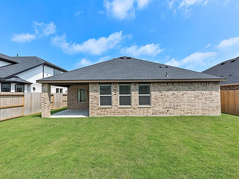 31546 Beacon Cove Trl — Photo 40