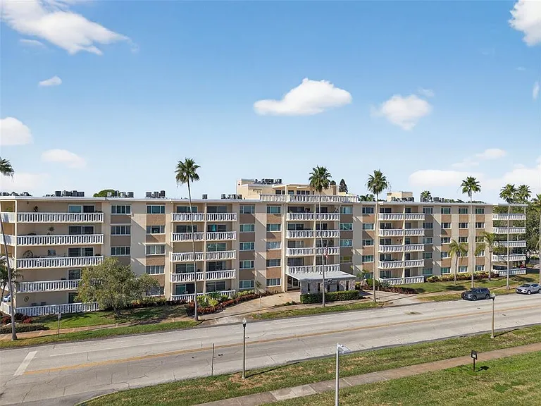 1200 N Shore Dr NE #201 — Photo 46