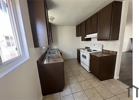 3rd image of 420 E Pleasant Valley Rd #2
