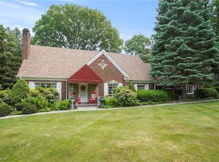 2260 Ridgewood Rd, Akron, OH 44313