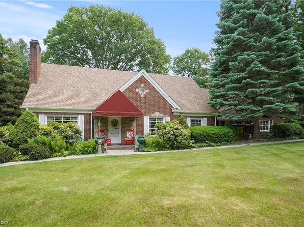 2260 Ridgewood Rd, Akron, OH 44313