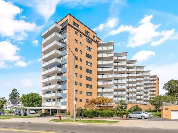 300 Lynn Shore Dr APT 209, Lynn, MA 01902