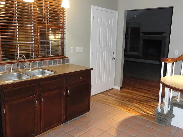 Kitchen 4