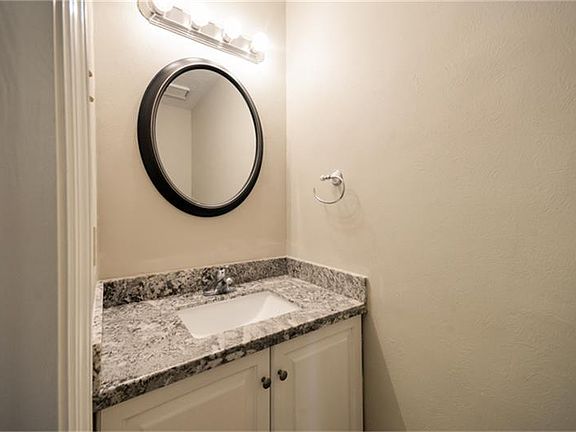 4th image of 6910 Trimstone Dr