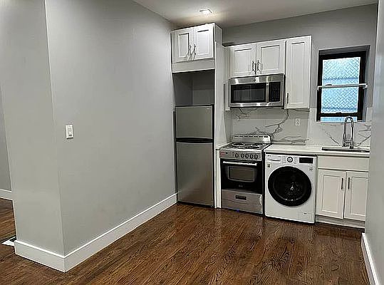1st image of 311 E 109th St #2