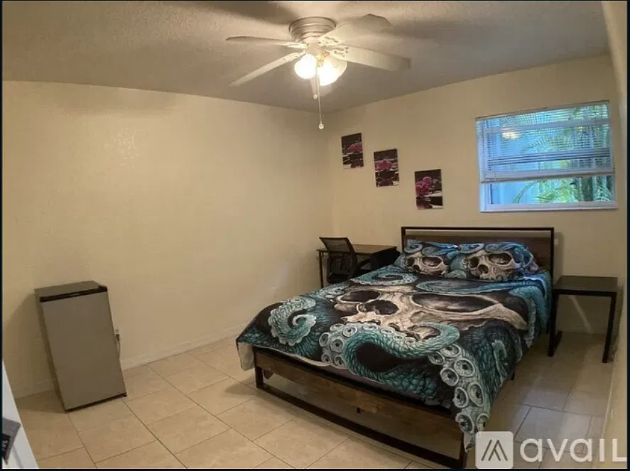 220 Columbia Dr — Photo 3