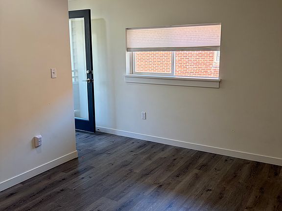 5th image of 315 W Roy St #301