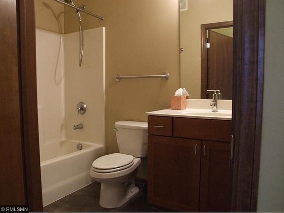5th image of 2650 University Ave W APT 216