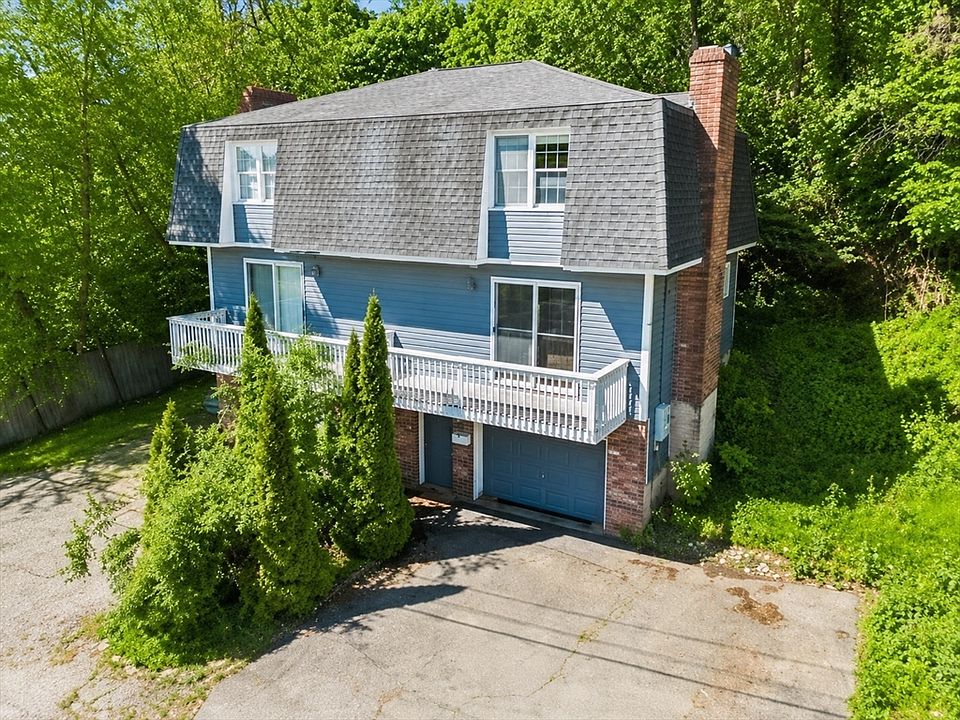 1st image of 32 Spruce St Unit 32
