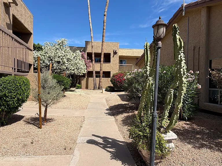 5877 N Granite Reef Rd #1151 — Photo 2