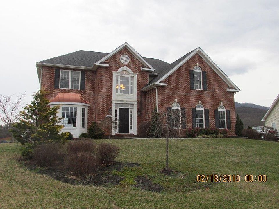1st image of 2140 River Oaks Dr