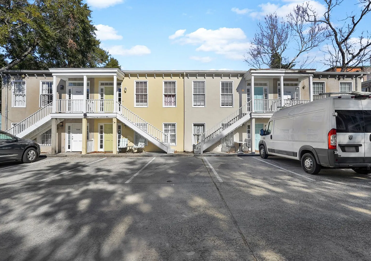 702 Tattnall St — Photo 1