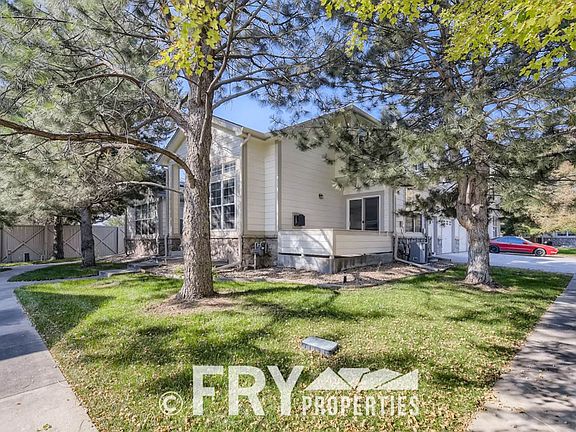 3rd image of 2845 Whitetail Cir