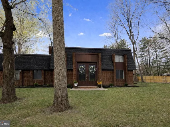 3413 Englemeade Rd, Pikesville, MD 21208