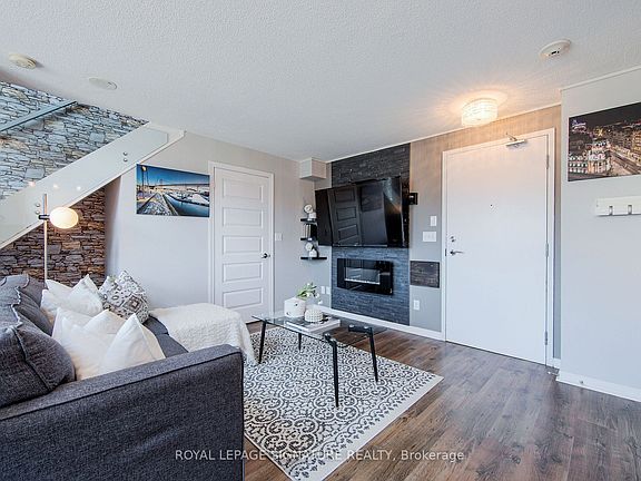 3rd image of 215 Queen St E #216