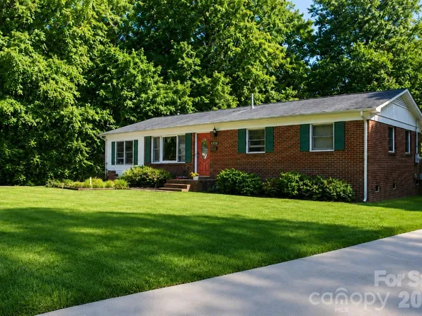 1122 Zion Ct, Charlotte, NC 28209