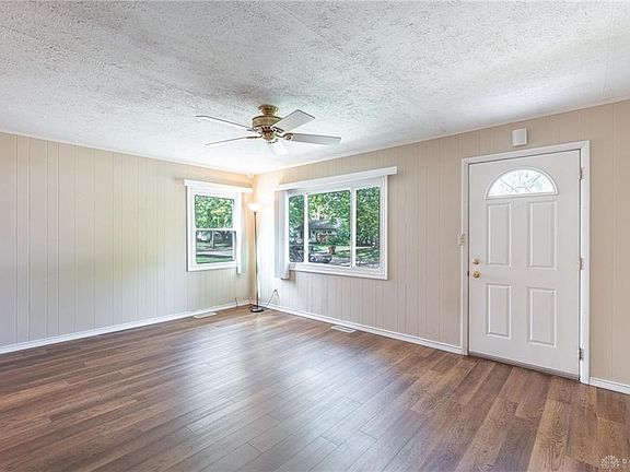 3rd image of 2372 Vale Dr