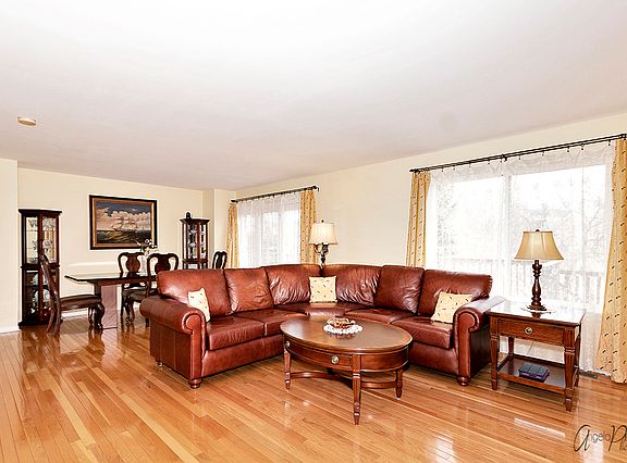 3rd image of 1265 Karyn Ln