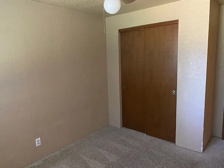 680 Malabar Dr — Photo 13