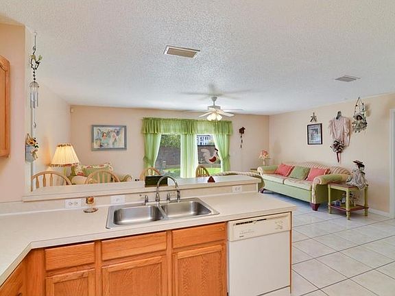 3rd image of 2810 Palmyra Ct