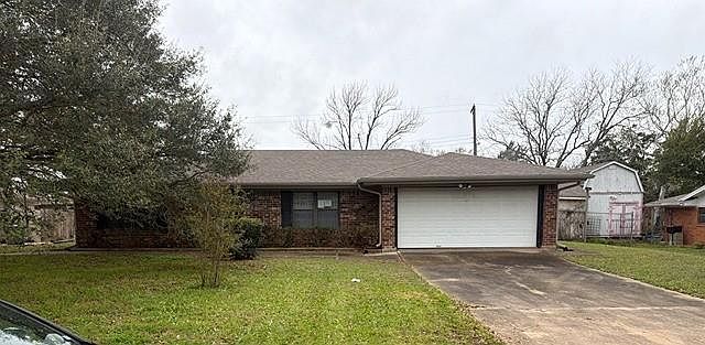 1st image of 2302 Kent St