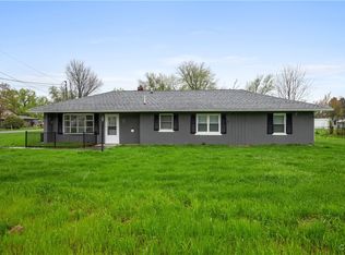 5904 Warren Dr, Cicero, NY 13039