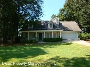 190 Webb Dr, Ray City, GA 31645