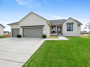 3128 N Pine Grove Cir, Wichita, KS 67205