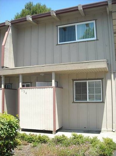 1st image of 134 Rainbow Ct