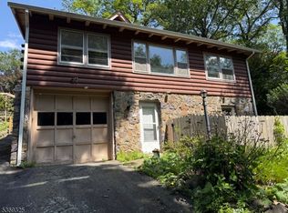 66 Lindys Dr, West Milford, NJ