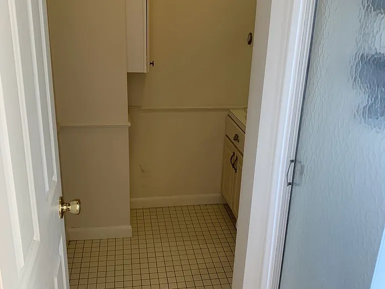 230 College St #2 — Photo 12