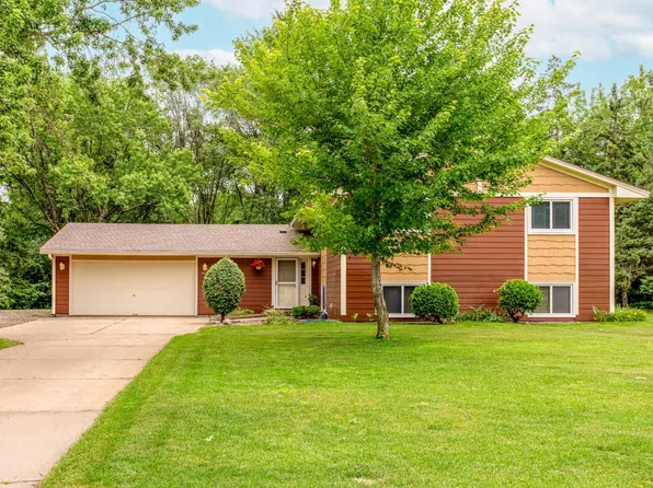 10640 Quebec Ave N, Brooklyn Park, MN 55445