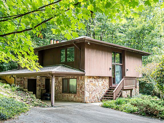 3rd image of 309 Shipley Dr