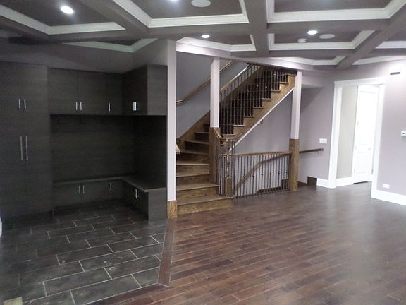 3rd image of 3756 N Octavia Ave