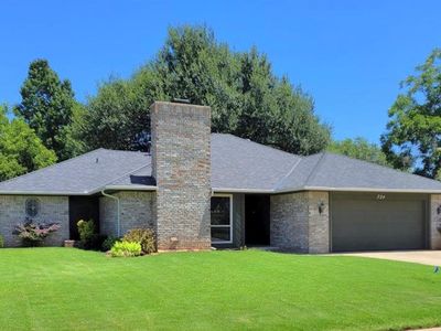 724 Three Oaks Dr, Midwest City, OK, 73130