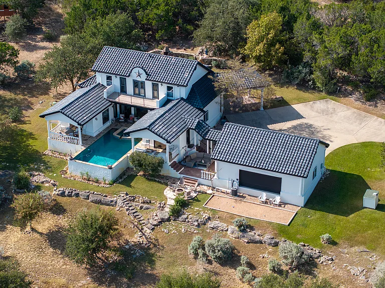 1128 Thurman Bluff Dr — Photo 3
