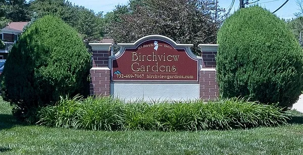 Birchview Gardens — Photo 28