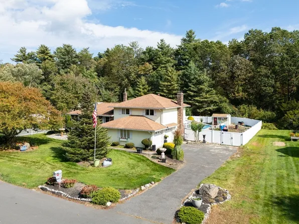 173 Colonial Dr, Ludlow, MA 01056