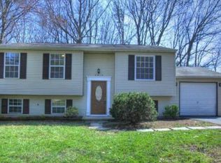 9815 Pulham Rd, Burke, VA 22015