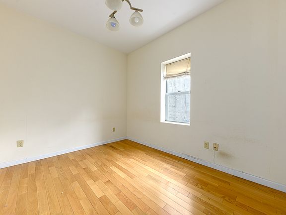 5th image of 59 Saint Marks Pl #2A