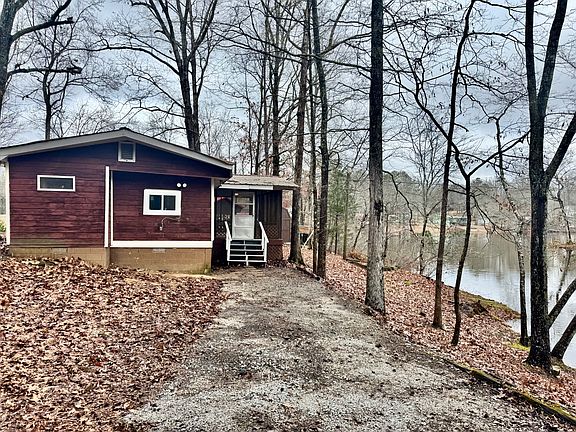 2nd image of 575 Greenwood Lake Dr