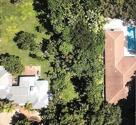 Lot boundaries, aerial view