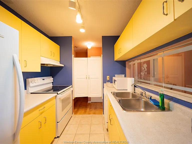 2922 Rivard Ave #211 — Photo 13