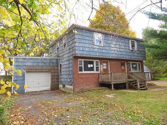 2nd image of 132 Irving Ave