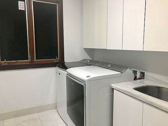 5th image of 83 Bal Bay Dr