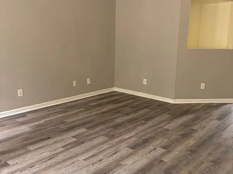 8021 Pleasant Point Ln — Photo 6