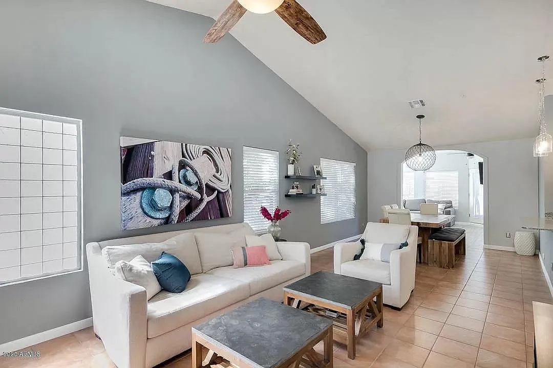 3 bed, 1848 sqft, $3,650 — Photo 3